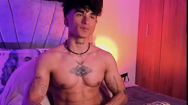 Thomas Fit1 online show from October 2025 09:48:01 PM