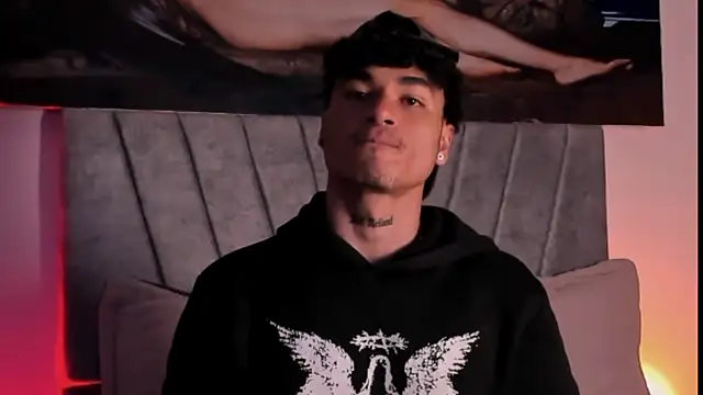 Thomas Fit1 online show from November 2025 02:21:01 AM