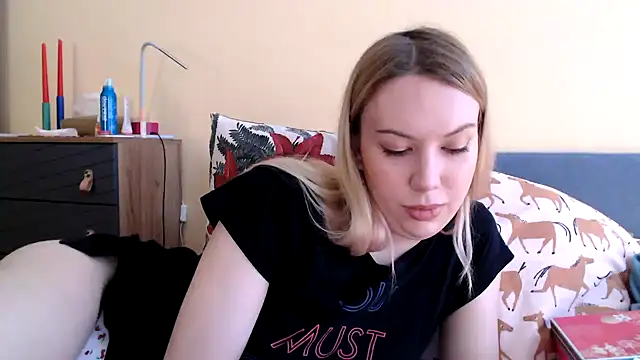 Scarlettford online show from December 2024 11:10:02 AM