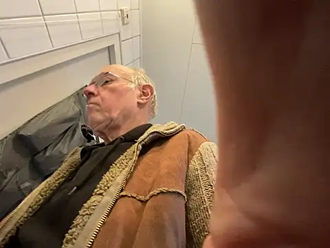 Snapshot of martxxxxx chatting on December 2024 10:07:01 AM martxxxxx online show from December 2024 10:07:01 AM