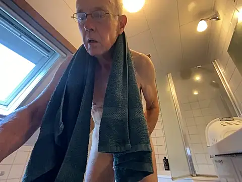 Snapshot of martxxxxx chatting on September 2025 09:00:02 AM martxxxxx online show from September 2025 09:00:02 AM