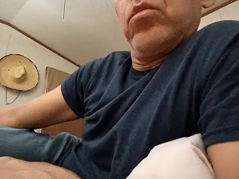 Snapshot of Xoc8_ chatting on November 2025 08:38:01 AM Xoc8 online show from November 2025 08:38:01 AM