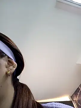 AnthonelaDuque online show from October 2025 11:52:02 AM