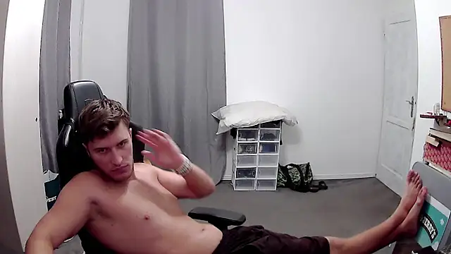 Snapshot of PKrisztian chatting on September 2025 08:20:02 PM PKrisztian online show from September 2025 08:20:02 PM