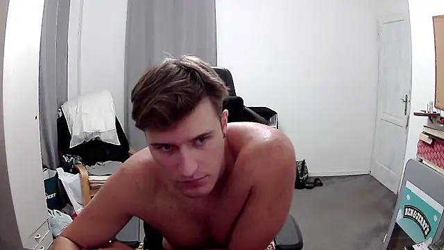 Snapshot of PKrisztian chatting on September 2025 08:31:01 PM PKrisztian online show from September 2025 08:31:01 PM