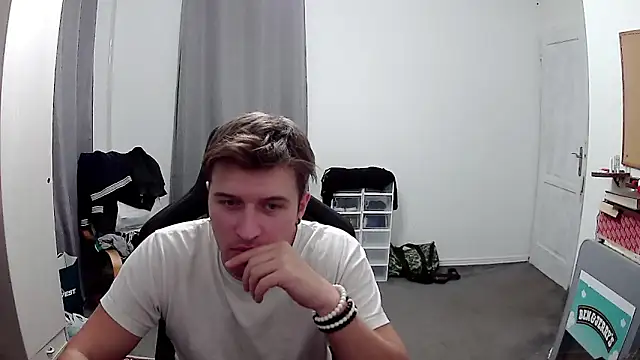 Snapshot of PKrisztian chatting on September 2025 06:43:02 PM PKrisztian online show from September 2025 06:43:02 PM