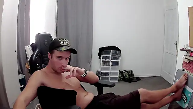 Snapshot of PKrisztian chatting on September 2025 06:46:01 PM PKrisztian online show from September 2025 06:46:01 PM