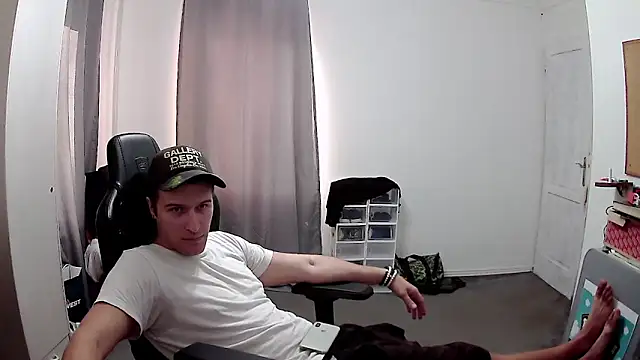 Snapshot of PKrisztian chatting on October 2025 02:48:01 PM PKrisztian online show from October 2025 02:48:01 PM