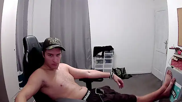 Snapshot of PKrisztian chatting on October 2025 02:51:01 PM PKrisztian online show from October 2025 02:51:01 PM