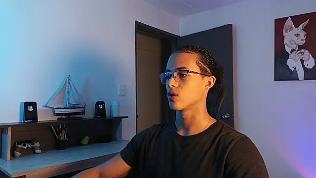 alejo x3 online show from November 2025 12:35:02 AM