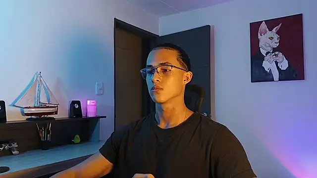 alejo x3 online show from December 2025 11:24:01 PM