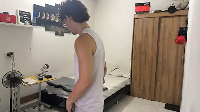 Snapshot of Kisan_Smith chatting on November 2025 02:20:01 AM Kisan Smith online show from November 2025 02:20:01 AM