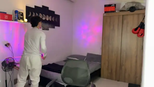 Snapshot of Kisan_Smith chatting on November 2025 12:22:01 AM Kisan Smith online show from November 2025 12:22:01 AM