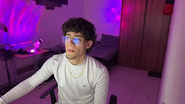 Kisan Smith online show from December 2025 04:08:01 AM