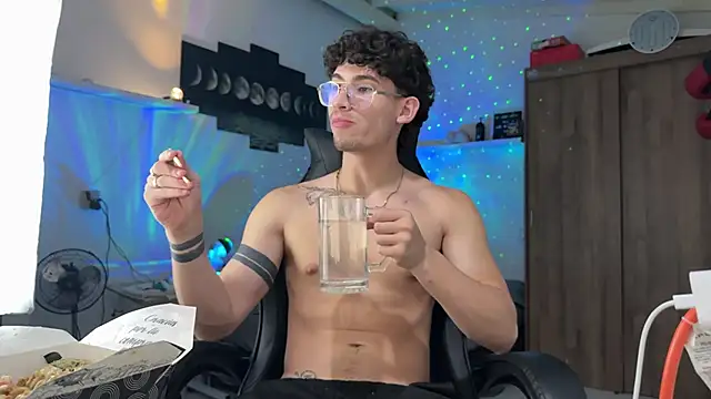 Kisan Smith online show from March 2026 01:56:02 AM