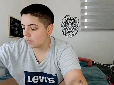 aron lettone01 online show from October 2025 10:28:02 PM