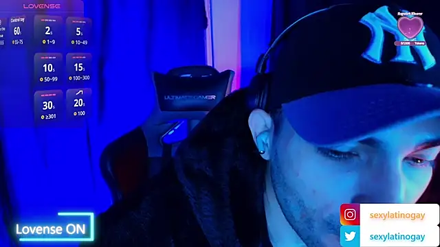 Snapshot of sexyboycolombi4 chatting on December 2025 10:20:01 AM sexyboycolombi4 online show from December 2025 10:20:01 AM