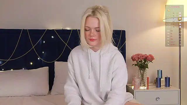 Snapshot of MilaDemies chatting on January 2025 03:25:02 AM MilaDemies online show from January 2025 03:25:02 AM