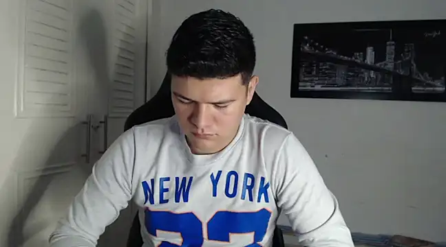 Plug Control online show from December 2024 04:02:02 AM