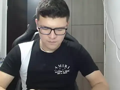 Plug Control online show from March 2025 06:43:02 PM