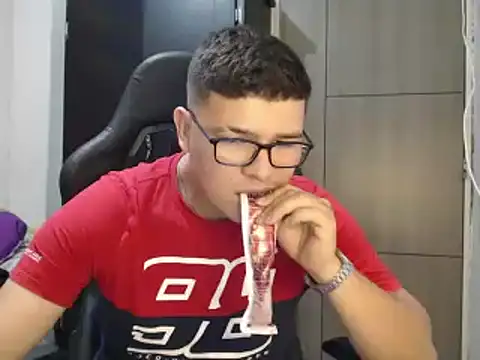 Plug Control online show from March 2025 07:45:02 PM