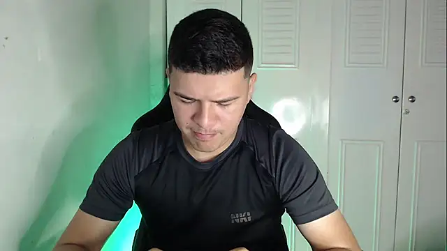 Plug Control online show from September 2025 02:31:02 PM