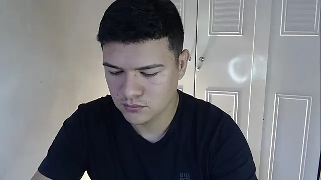 Plug Control online show from September 2025 07:19:02 PM