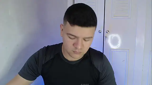 Plug Control online show from October 2025 04:27:02 PM