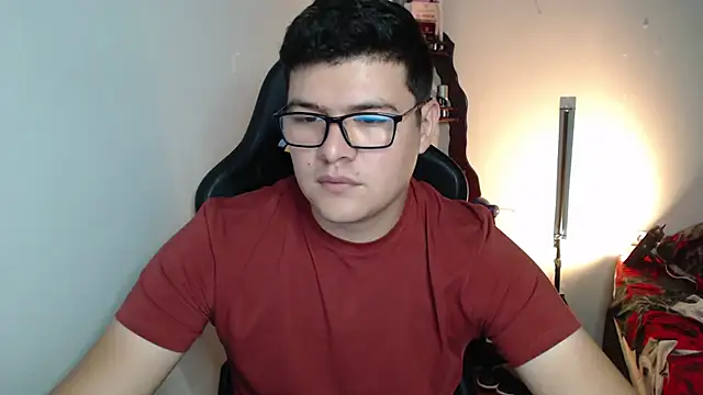 Plug Control online show from February 2026 12:33:02 AM