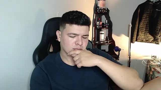 Plug Control online show from February 2026 04:01:02 AM