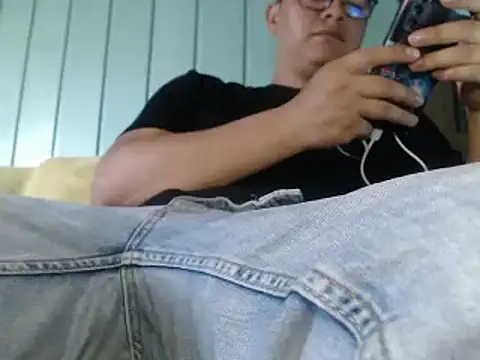 Plug Control online show from March 2026 08:52:01 PM