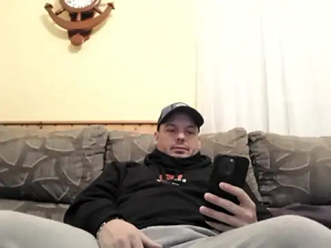 Snapshot of Jose_HotLatino chatting on January 2026 04:33:02 PM Jose HotLatino online show from January 2026 04:33:02 PM