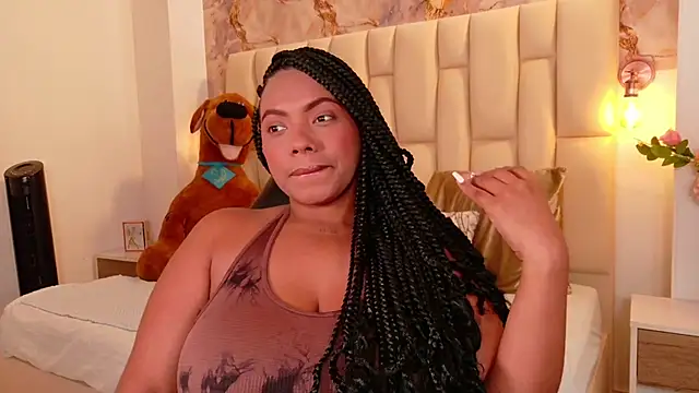 lia mariana online show from October 2025 05:25:02 PM