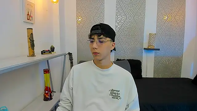 Nikolay Gregori online show from November 2025 04:12:02 AM