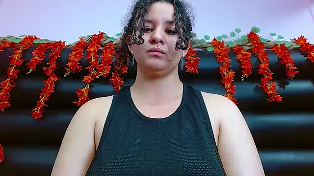 Snapshot of AlaSmith chatting on February 2025 11:30:01 AM AlaSmith online show from February 2025 11:30:01 AM