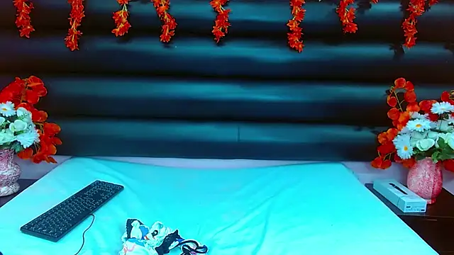 Snapshot of AlaSmith chatting on February 2025 02:19:01 AM AlaSmith online show from February 2025 02:19:01 AM