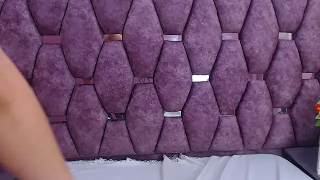 Snapshot of AlaSmith chatting on March 2025 02:15:02 AM AlaSmith online show from March 2025 02:15:02 AM