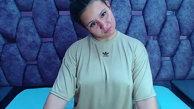 Snapshot of AlaSmith chatting on March 2025 05:42:02 AM AlaSmith online show from March 2025 05:42:02 AM