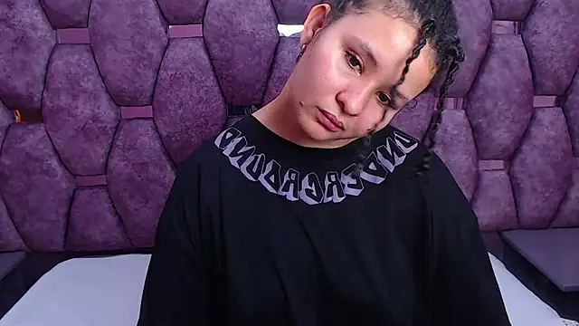 Snapshot of AlaSmith chatting on March 2025 08:52:02 AM AlaSmith online show from March 2025 08:52:02 AM