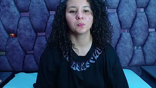 Snapshot of AlaSmith chatting on March 2025 05:24:02 AM AlaSmith online show from March 2025 05:24:02 AM