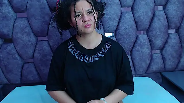 Snapshot of AlaSmith chatting on March 2025 05:30:01 AM AlaSmith online show from March 2025 05:30:01 AM