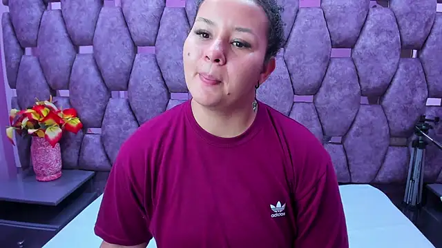 Snapshot of AlaSmith chatting on September 2025 02:26:02 AM AlaSmith online show from September 2025 02:26:02 AM