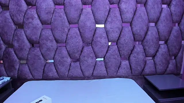 Snapshot of AlaSmith chatting on October 2025 01:59:02 AM AlaSmith online show from October 2025 01:59:02 AM