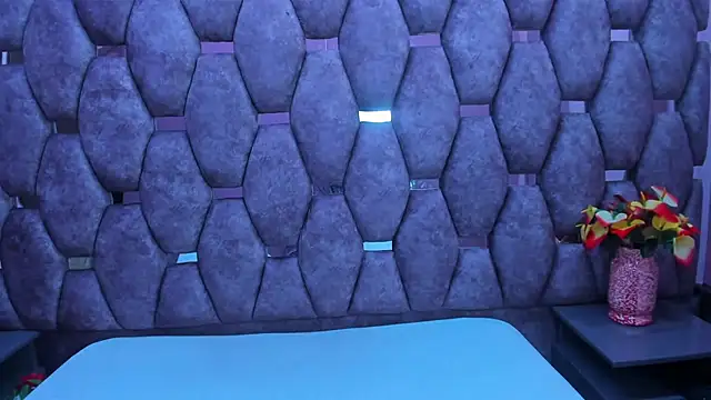 Snapshot of AlaSmith chatting on November 2025 02:23:01 AM AlaSmith online show from November 2025 02:23:01 AM