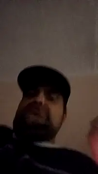 Miguel16i online show from October 2025 03:58:02 AM