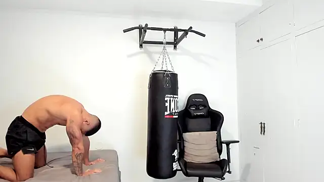 Snapshot of dan01_ chatting on December 2025 01:18:02 PM dan01 online show from December 2025 01:18:02 PM