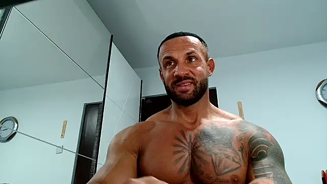 Magnificmuscles89 online show from January 2026 01:16:02 PM