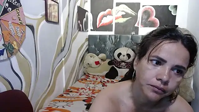 manzanahot9 online show from February 2026 01:31:02 PM