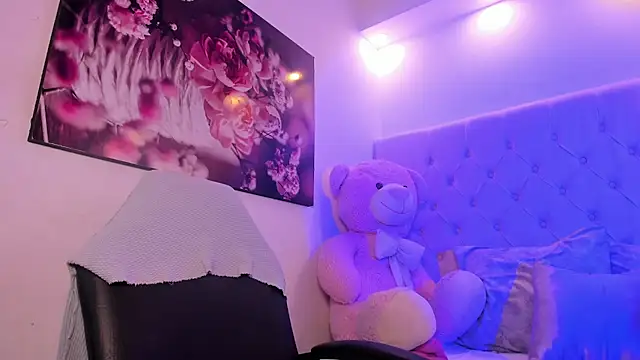 kitty roouse online show from February 2026 04:35:01 AM