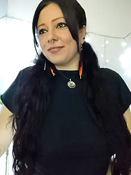 Snapshot of kristal_ktl chatting on December 2025 01:10:01 AM kristal ktl online show from December 2025 01:10:01 AM